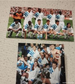 Coleccionismo deportivo: O. MARSELLA. LOTE 2 FOTOS GANADOR CHAMPIONS 1992-1993 EN MUNICH CONTRA EL MILÁN
